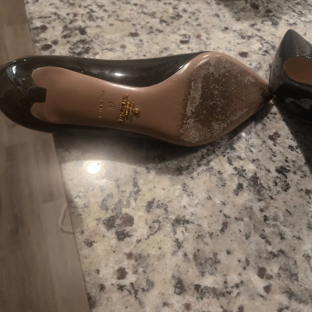 Prada Women's Black Pumps - Picture 5 of 8